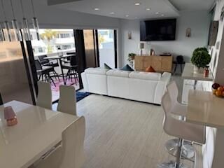 330 SE 20th Avenue, Unit 306, Deerfield Beach, FL 33441 Photo