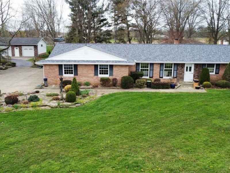 7470 Gayview Street, Louisville, OH 44641 Photo 1