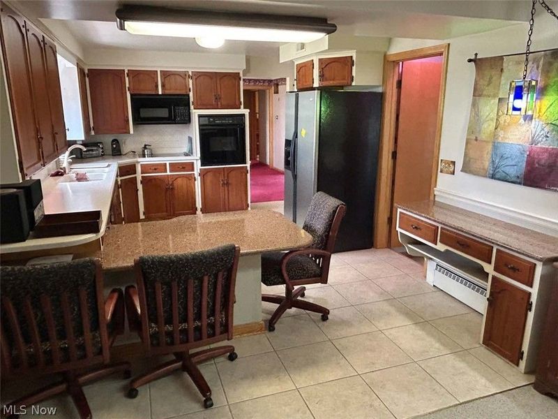 7470 Gayview Street, Louisville, OH 44641 Photo 12