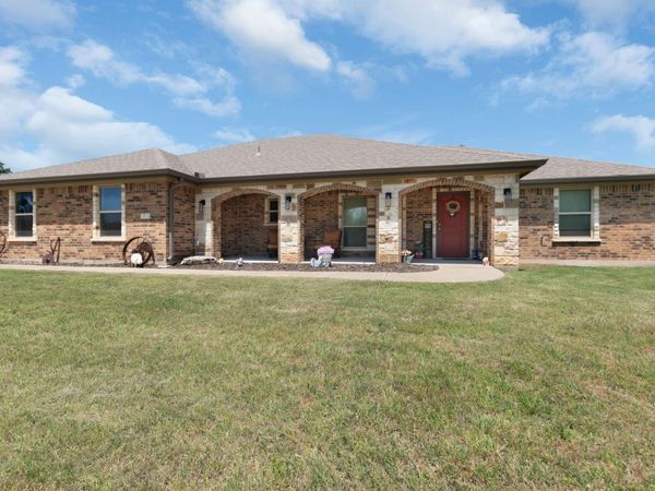 7 Deb Lynn Ave, Lampasas, TX 76550