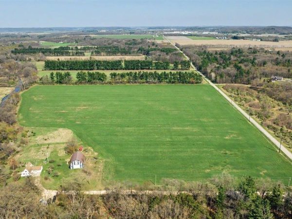 7571 McKinney Road, Mazomanie, WI 53560