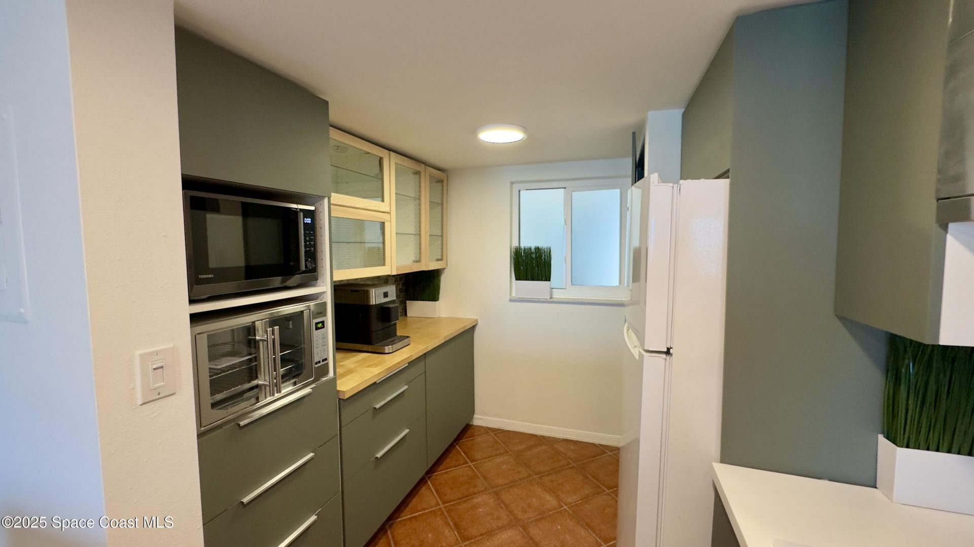 650 N Atlantic Avenue, Unit 406, Cocoa Beach, FL 32931 Photo