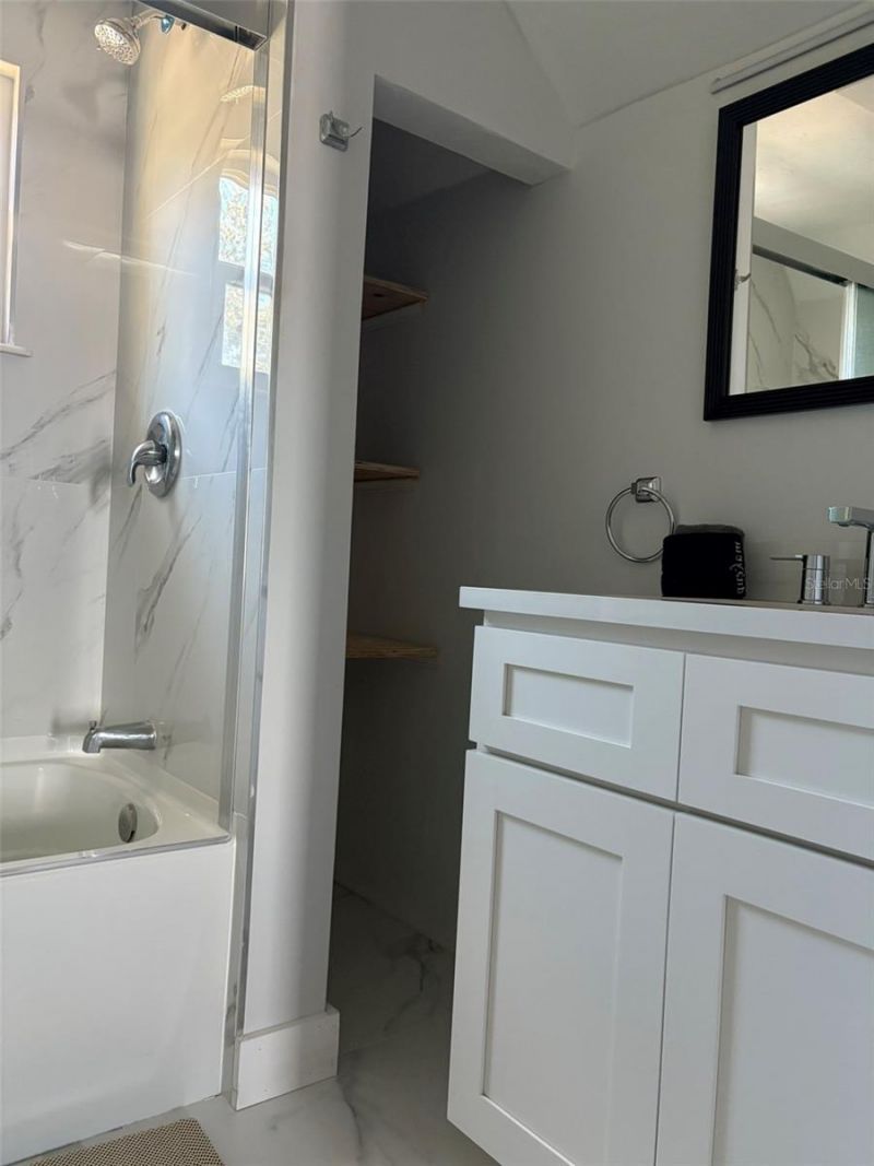2570 Loma Linda Street , Sarasota, FL 34239 Photo