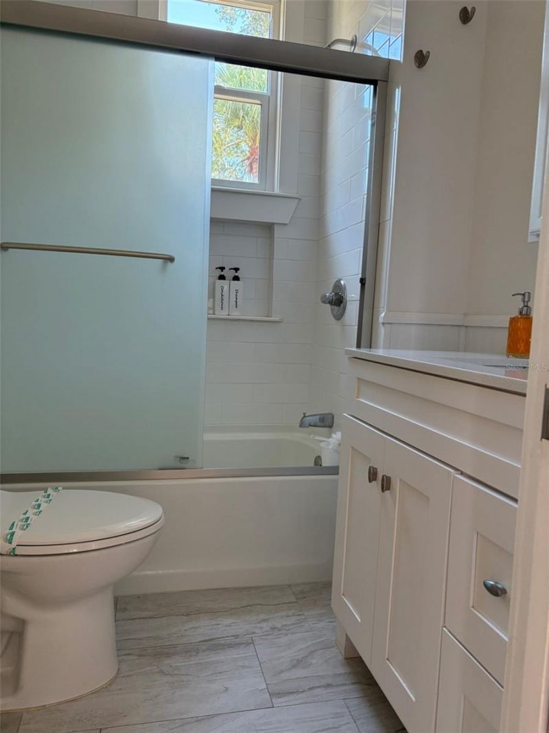 2570 Loma Linda Street , Sarasota, FL 34239 Photo