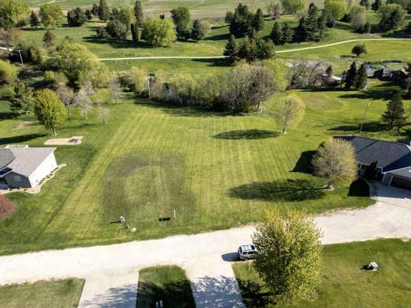 10350 Echo Valley Rd, West Union, IA 52175