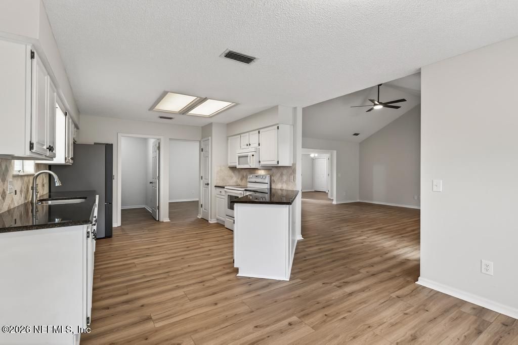 8831 Bandera Circle S, Jacksonville, FL 32244 Photo