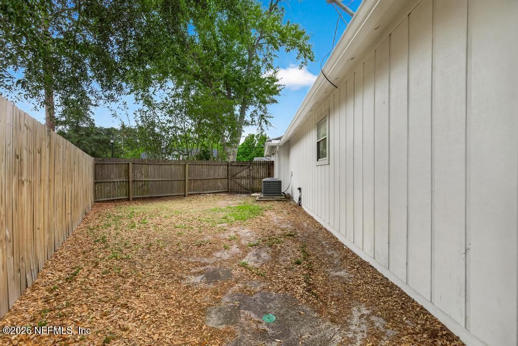 8831 Bandera Circle S, Jacksonville, FL 32244 Photo