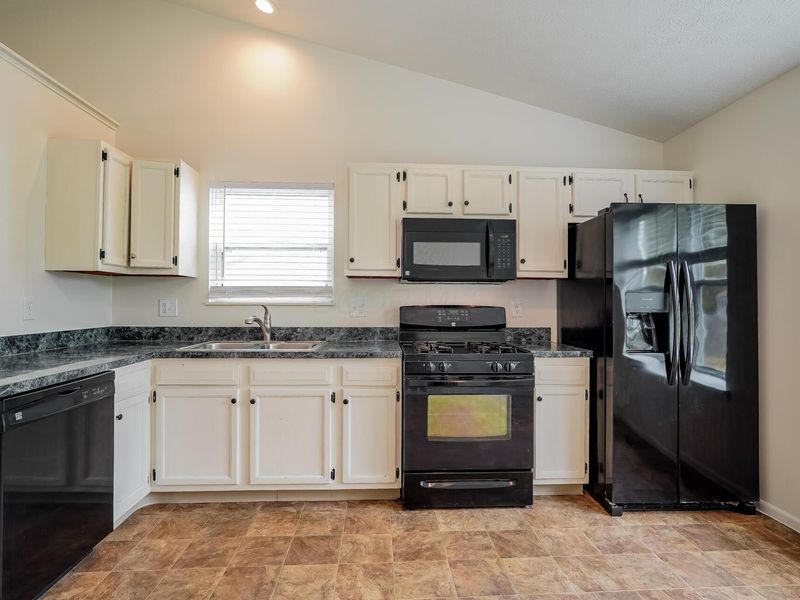 1169 Vera Place, Columbus, OH 43204 Photo 8