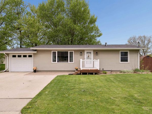 5523 Northwood Court, Dubuque, IA 52002