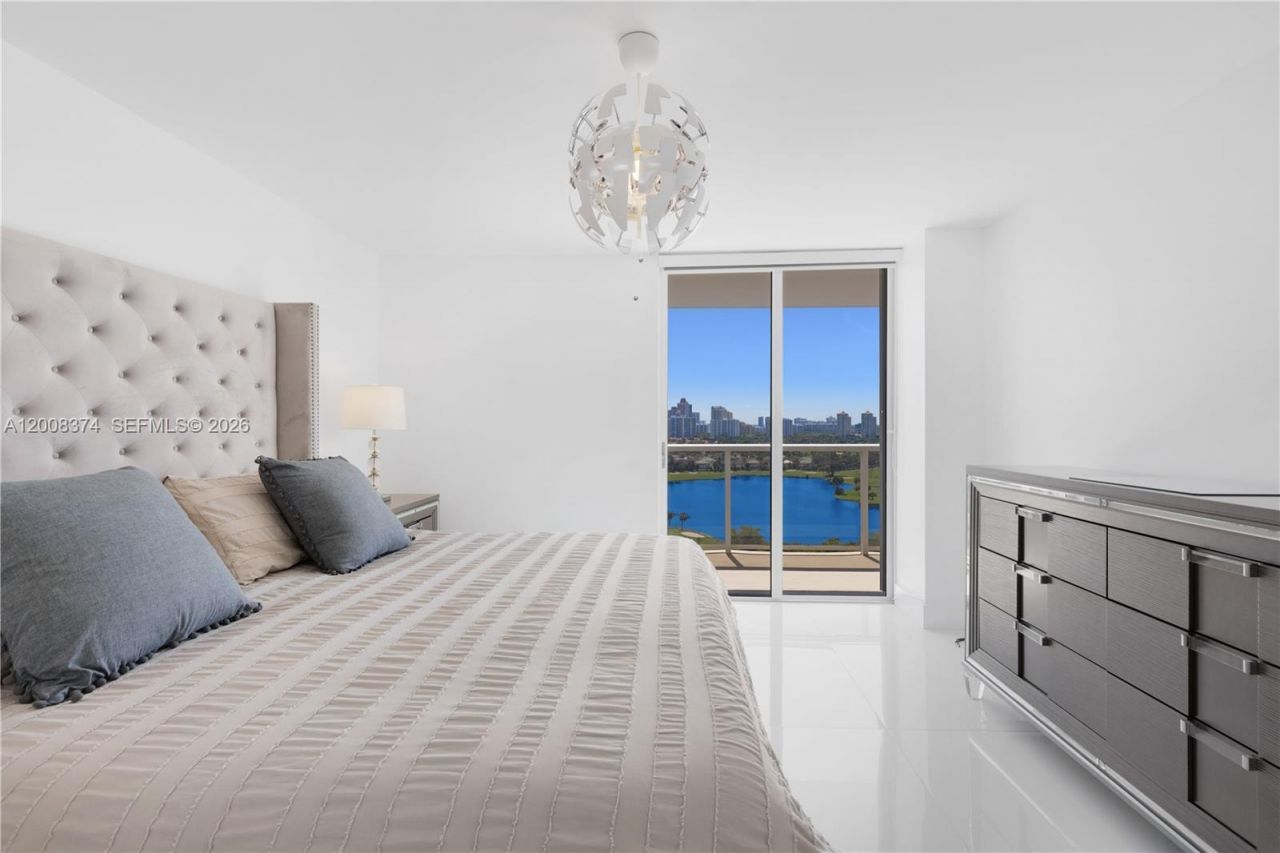 3701 N Country Club Dr, Unit 1805, Aventura, FL 33180 Photo