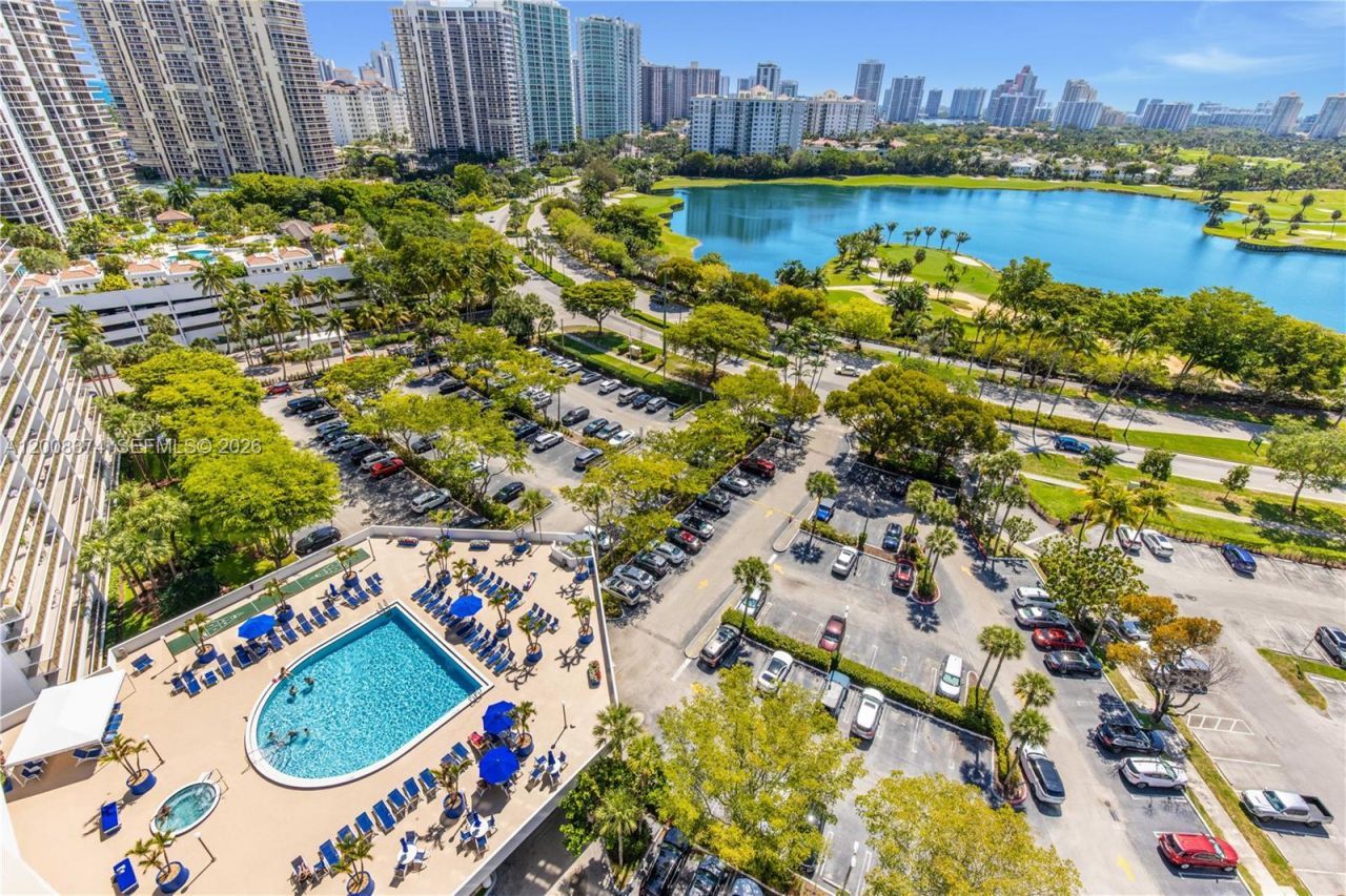 3701 N Country Club Dr, Unit 1805, Aventura, FL 33180 Photo