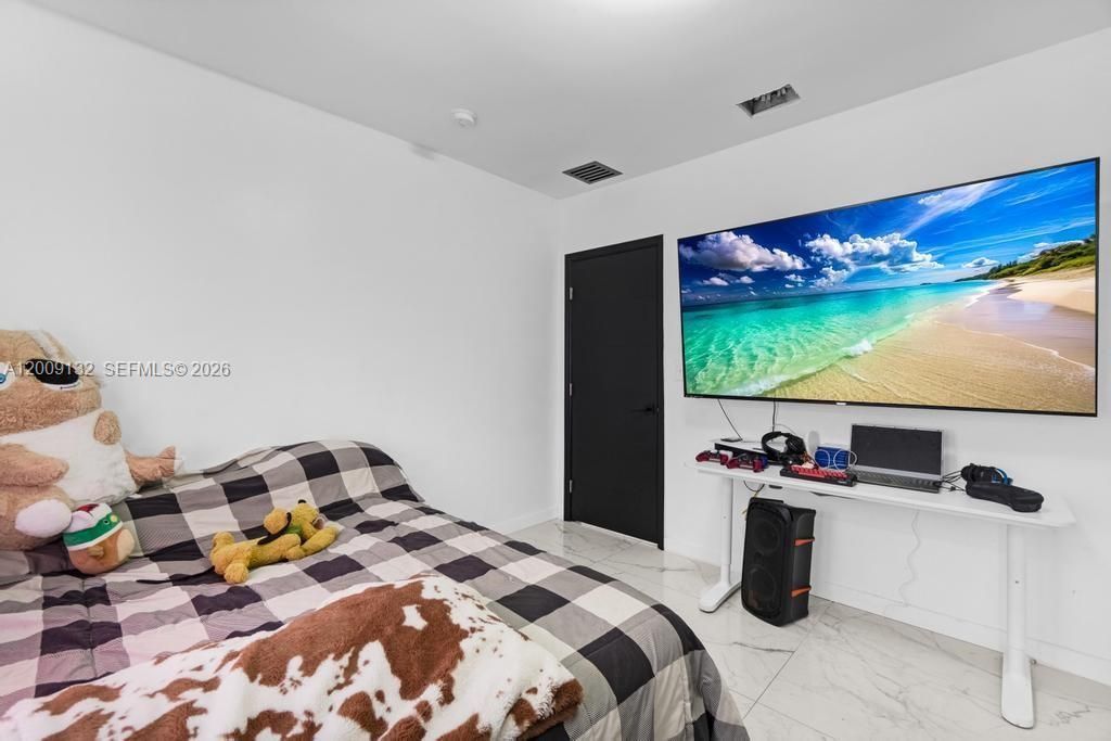 6941 Sheridan St , Hollywood, FL 33024 Photo