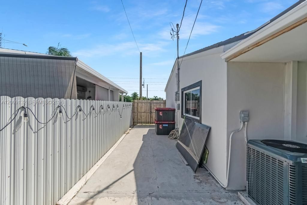 6941 Sheridan St , Hollywood, FL 33024 Photo
