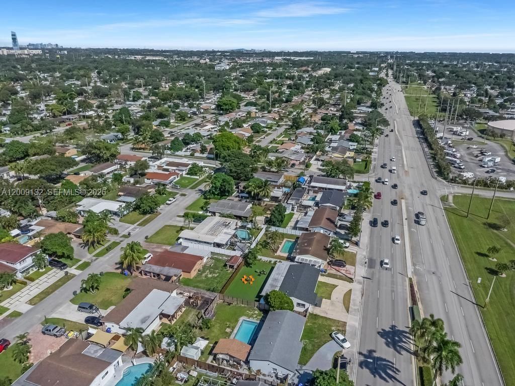 6941 Sheridan St , Hollywood, FL 33024 Photo