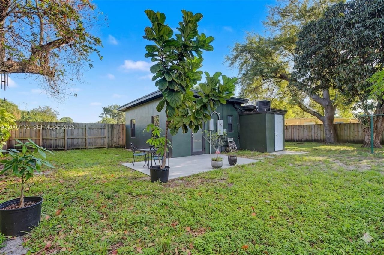 1030 NW 141st St, Miami, FL 33168 Photo