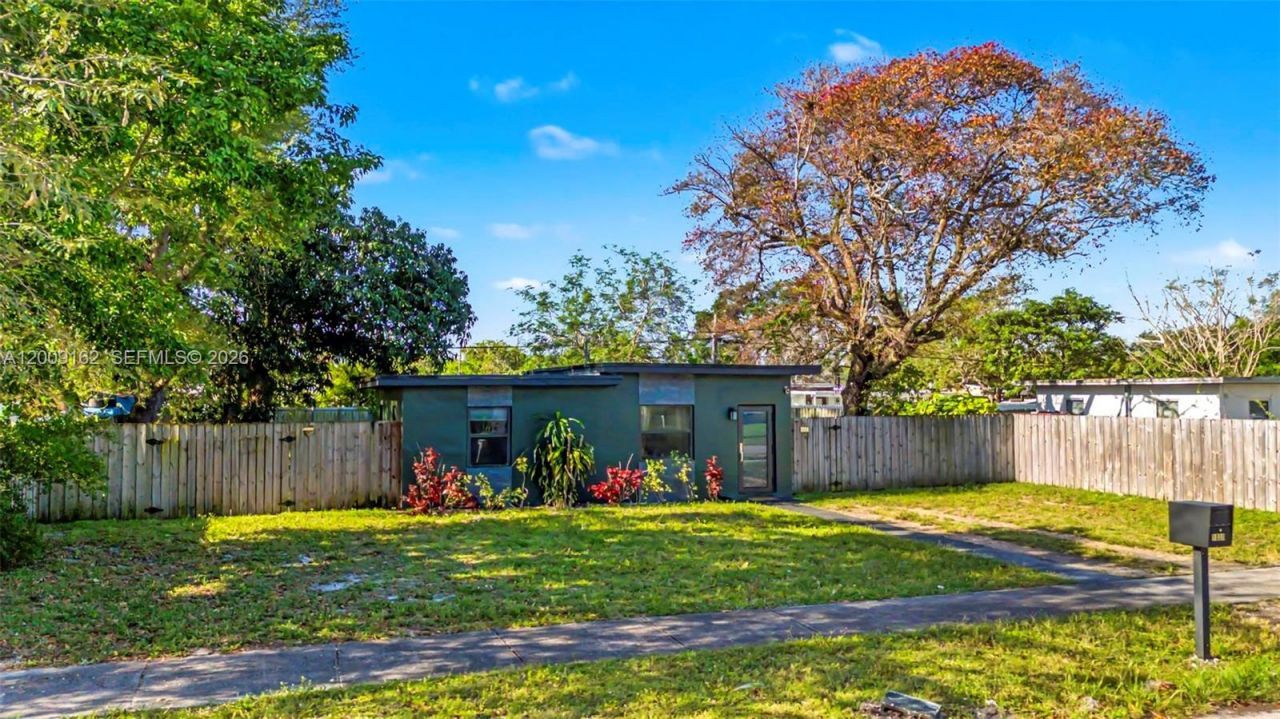 1030 NW 141st St, Miami, FL 33168 Photo