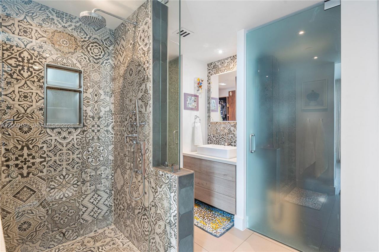 1040 Biscayne Blvd , Unit 3607, Miami, FL 33132 Photo