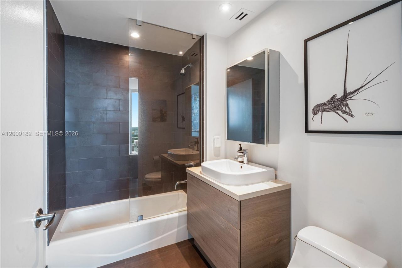 1040 Biscayne Blvd , Unit 3607, Miami, FL 33132 Photo