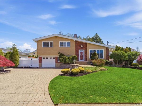 241 W 18th Street, Deer Park, NY 11729