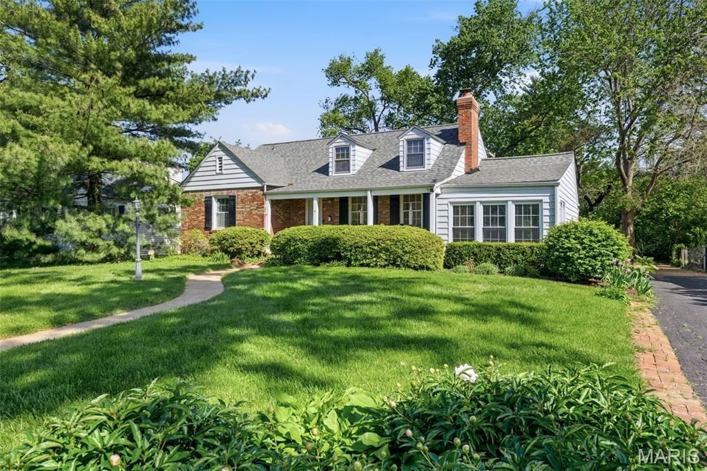 9 Berry Wood Drive, Glendale, MO 63122 Main Photo