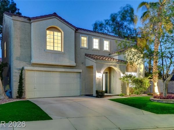 9900 Long Cattle Avenue , Las Vegas, NV 89117