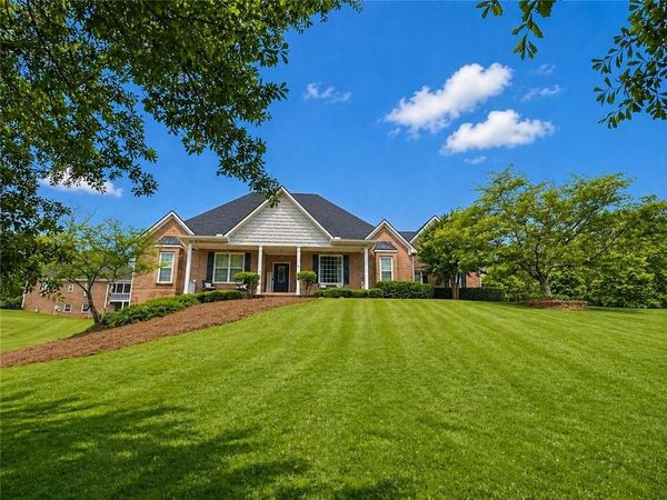 807 Kennedy Court, Loganville, GA 30052