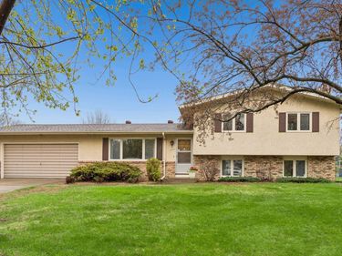 8224 Toledo Avenue N, Brooklyn Park, MN 55443