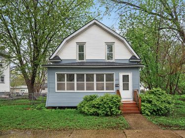 893 22nd Avenue SE, Minneapolis, MN 55414