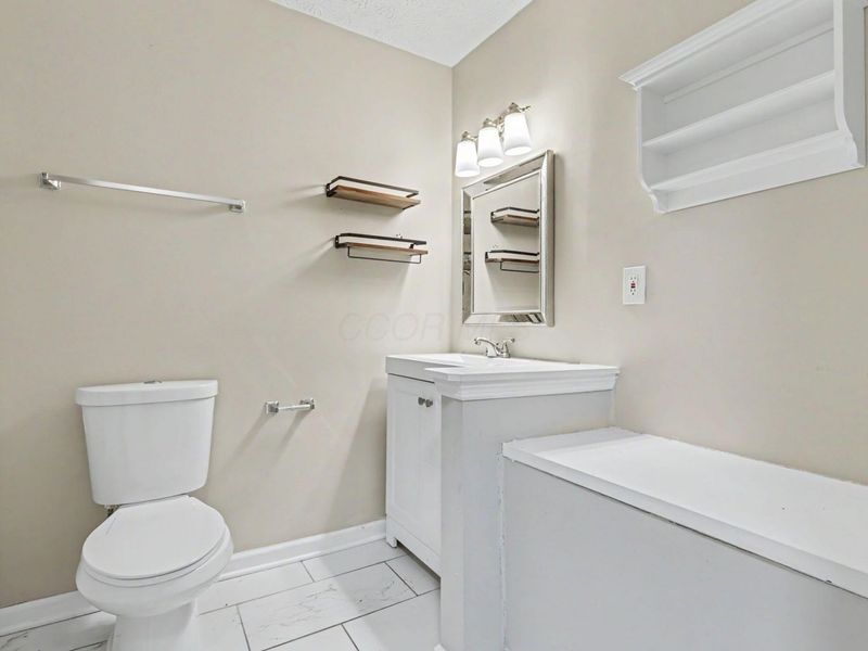 3974 Declaration Drive, Columbus, OH 43230 Photo 9