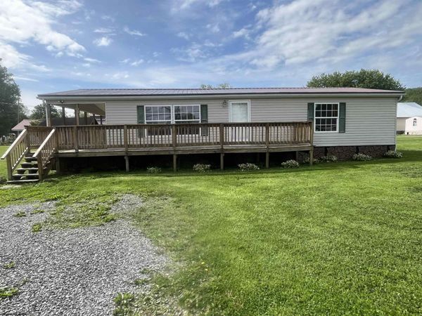 102 Brookview Drive, Weston, WV 26452