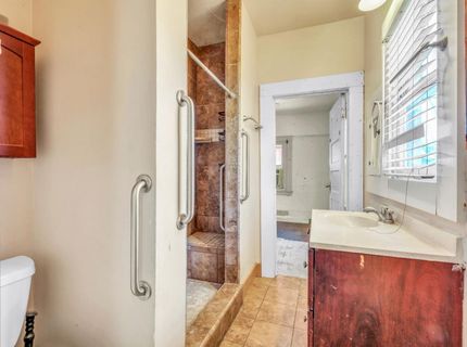 4809 Parker Ave, Sacramento, CA 95820 Photo