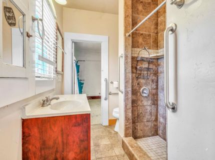 4809 Parker Ave, Sacramento, CA 95820 Photo