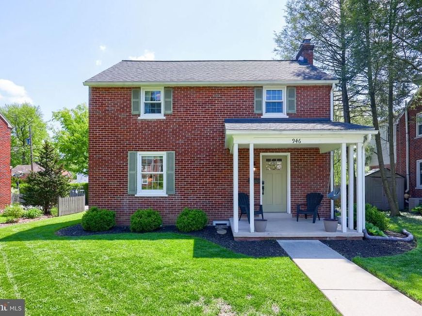 946 Salisbury Court, Lancaster, PA 17601 Main Photo