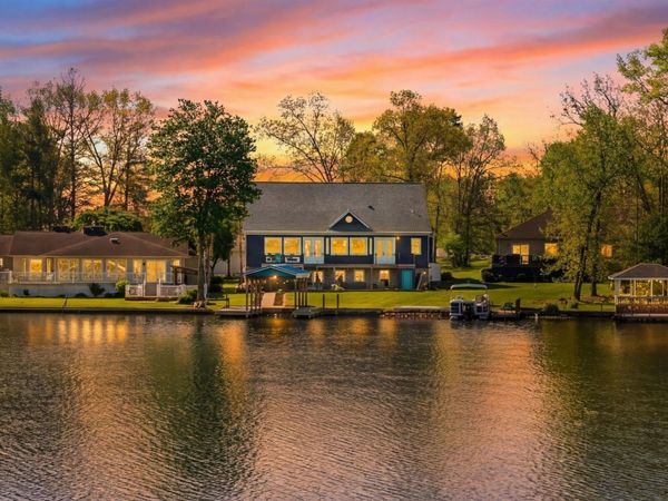 1118 Hileah Drive , Crossville, TN 38572