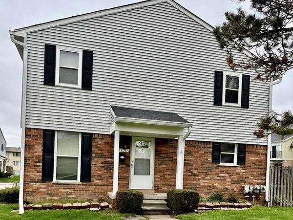 37371 Charter Oaks Boulevard, Clinton Twp, MI 48036