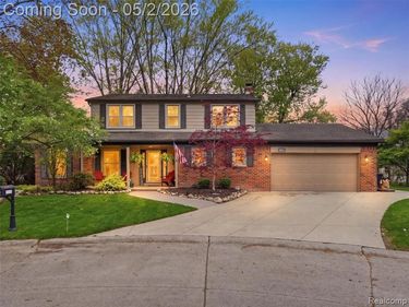 37279 Maple Leaf Court, Clinton Twp, MI 48036