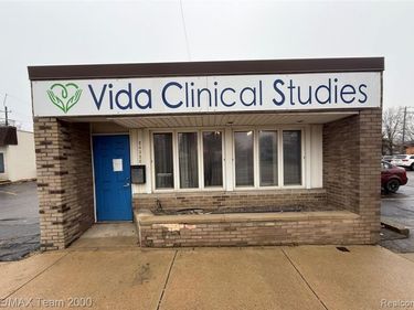 24326 W Warren Street, Dearborn Heights, MI 48127