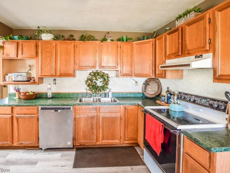 8178 Navarre Road SW, Massillon, OH 44646 Photo 35
