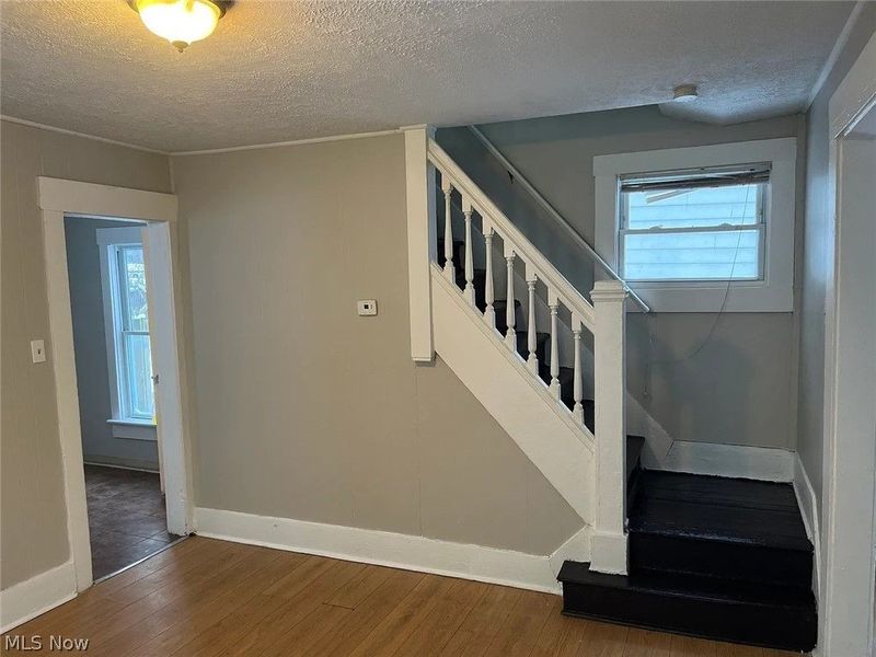 384 W Bartges Street, Akron, OH 44307 Photo 3
