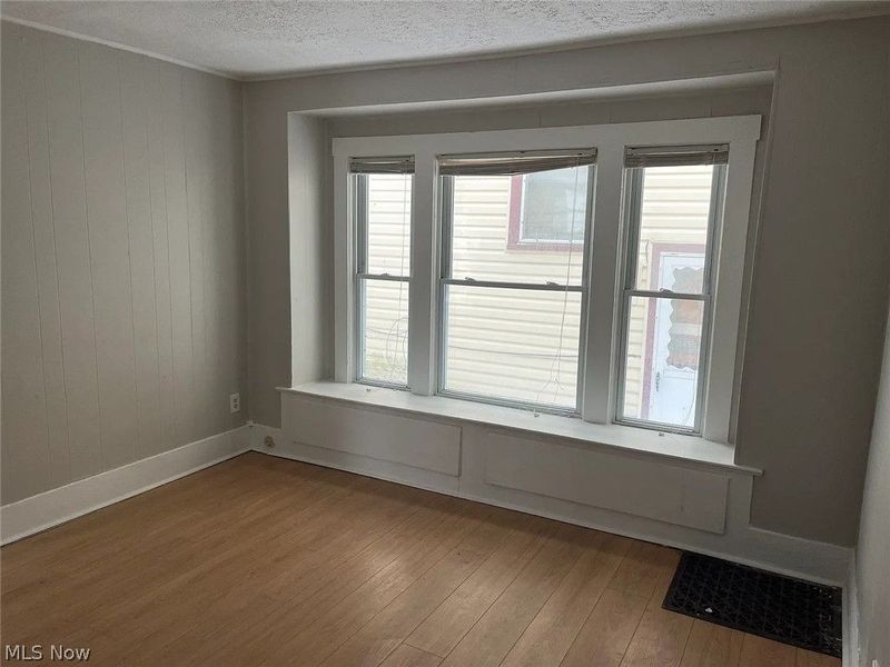 384 W Bartges Street, Akron, OH 44307 Photo 8