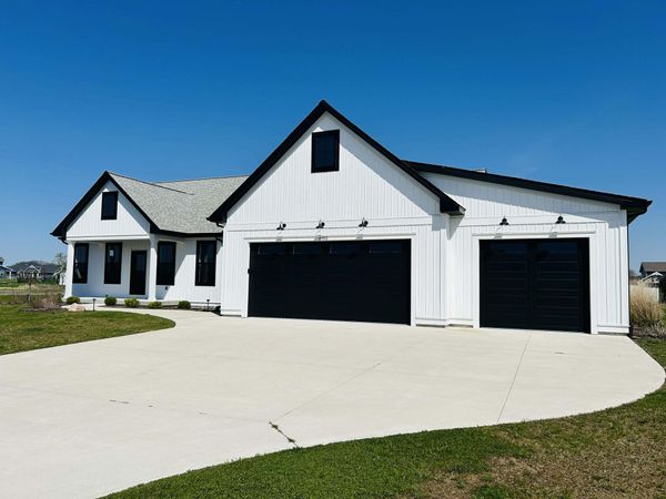 8992 Copper Court, Freeland, MI 48623