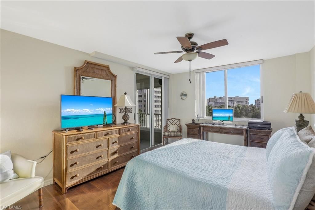 21 Bluebill Ave , Unit B401, Naples, FL 34108 Photo