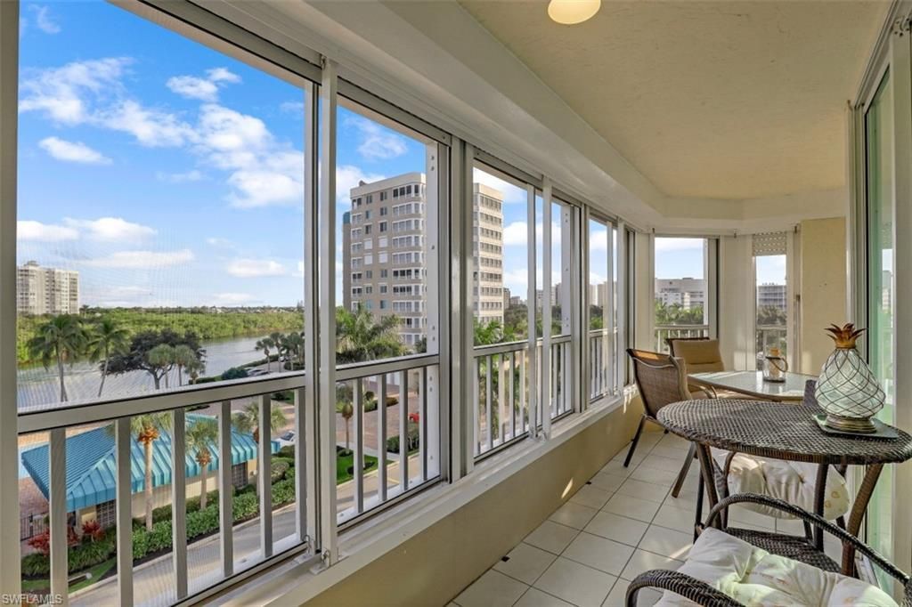 21 Bluebill Ave , Unit B401, Naples, FL 34108 Photo