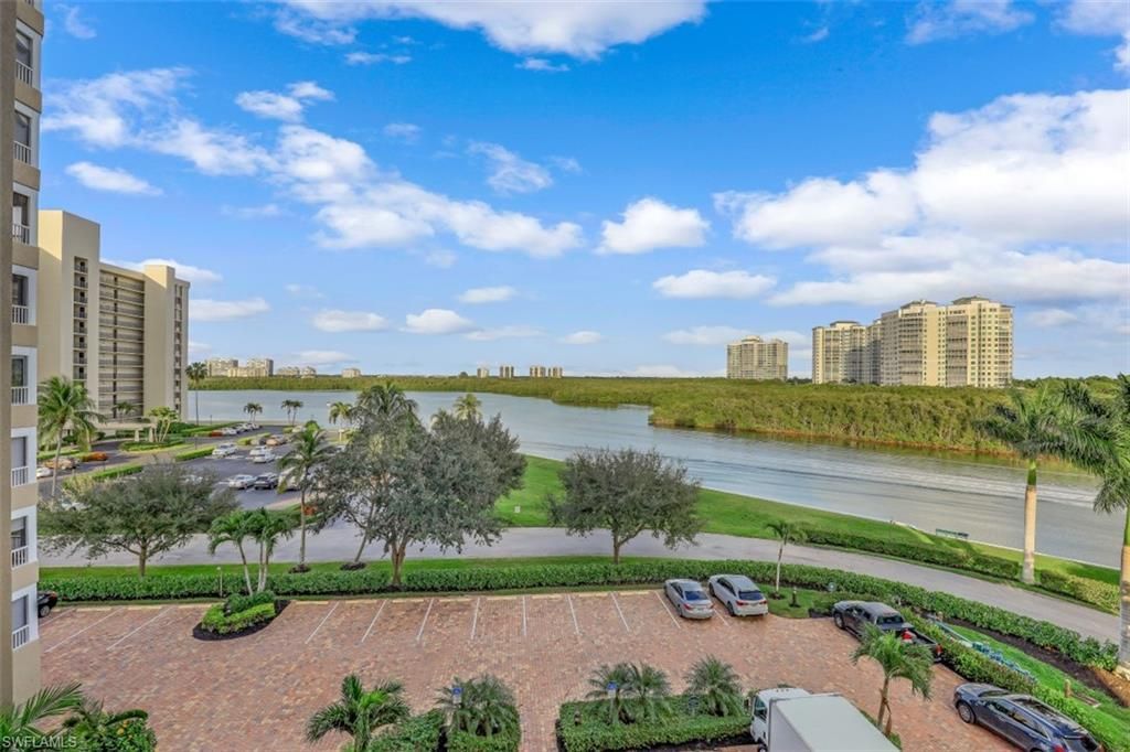 21 Bluebill Ave , Unit B401, Naples, FL 34108 Photo