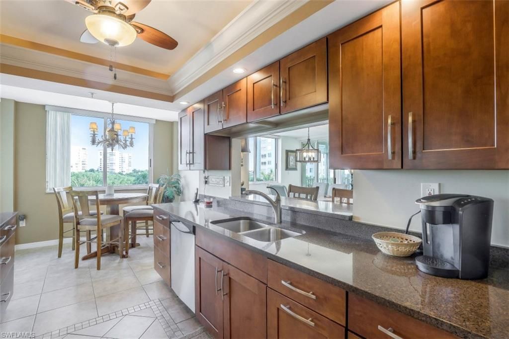 21 Bluebill Ave , Unit B401, Naples, FL 34108 Photo