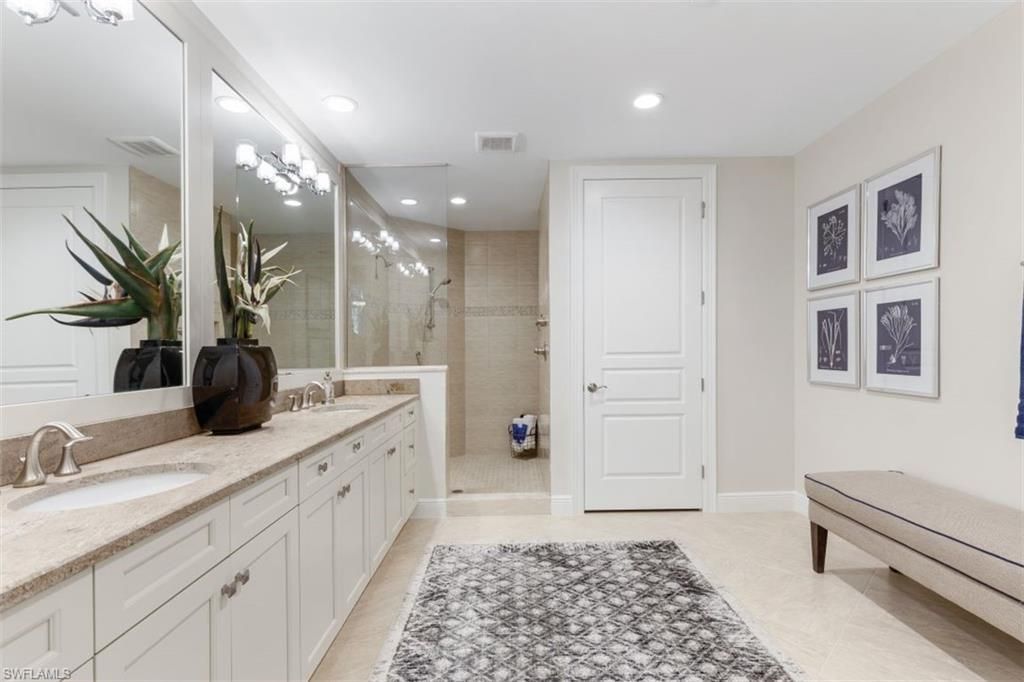 16382 Viansa Way, Unit 3-102, Naples, FL 34110 Photo