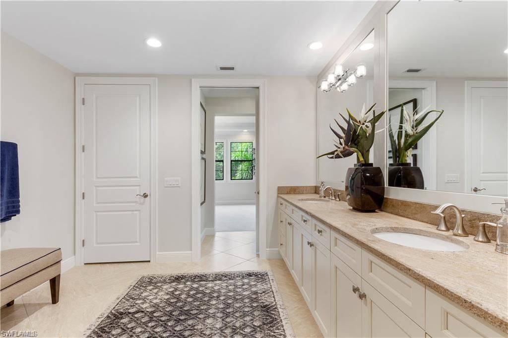 16382 Viansa Way, Unit 3-102, Naples, FL 34110 Photo