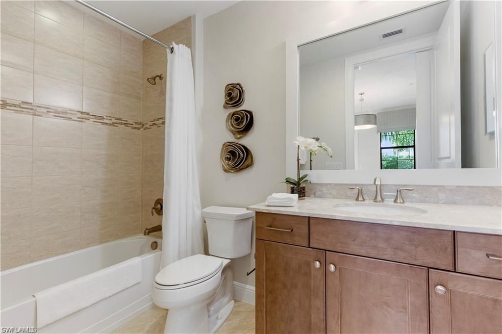 16382 Viansa Way, Unit 3-102, Naples, FL 34110 Photo