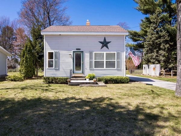 1014 Grant Street, Traverse City, MI 49686