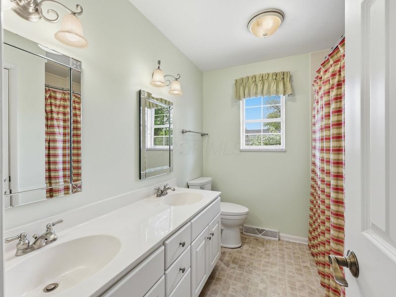 2245 Lane Road, Columbus, OH 43220 Photo 24